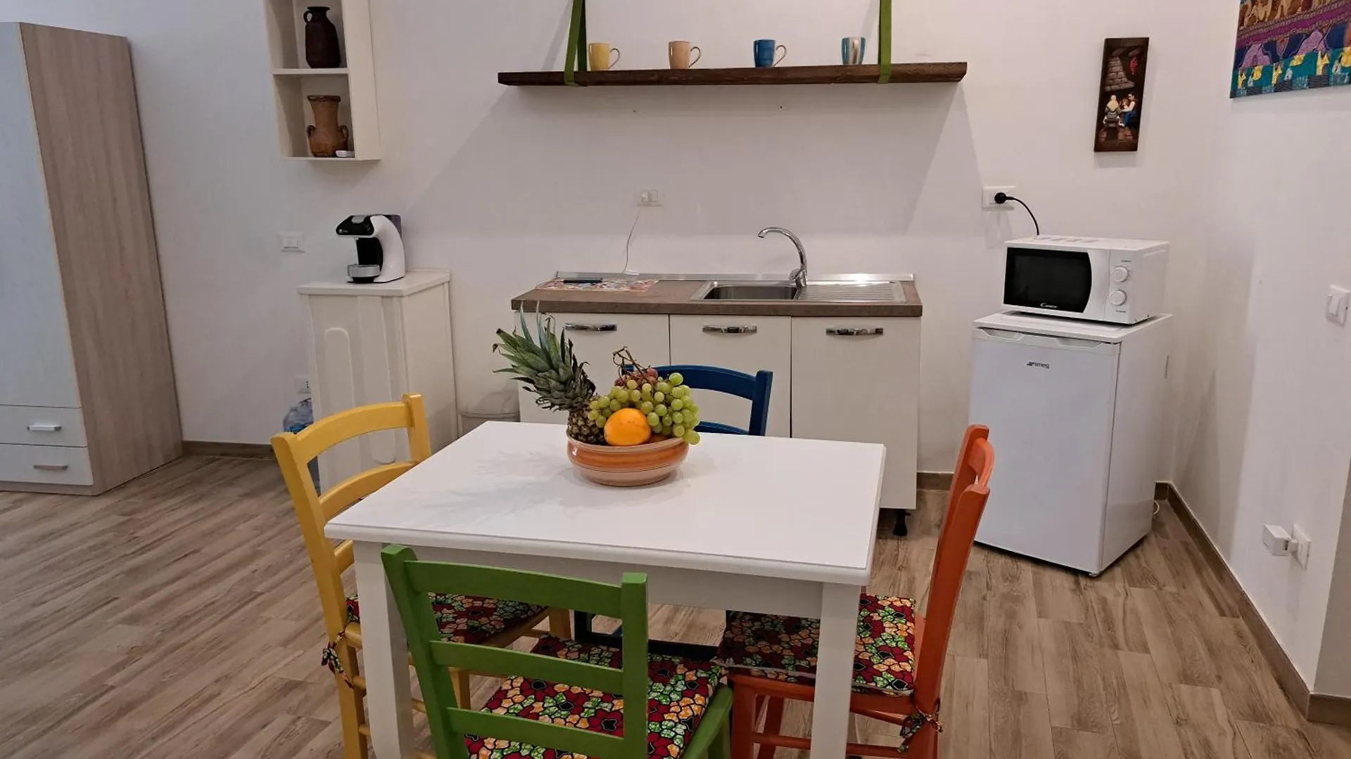 Immacolatella Guest House contacts